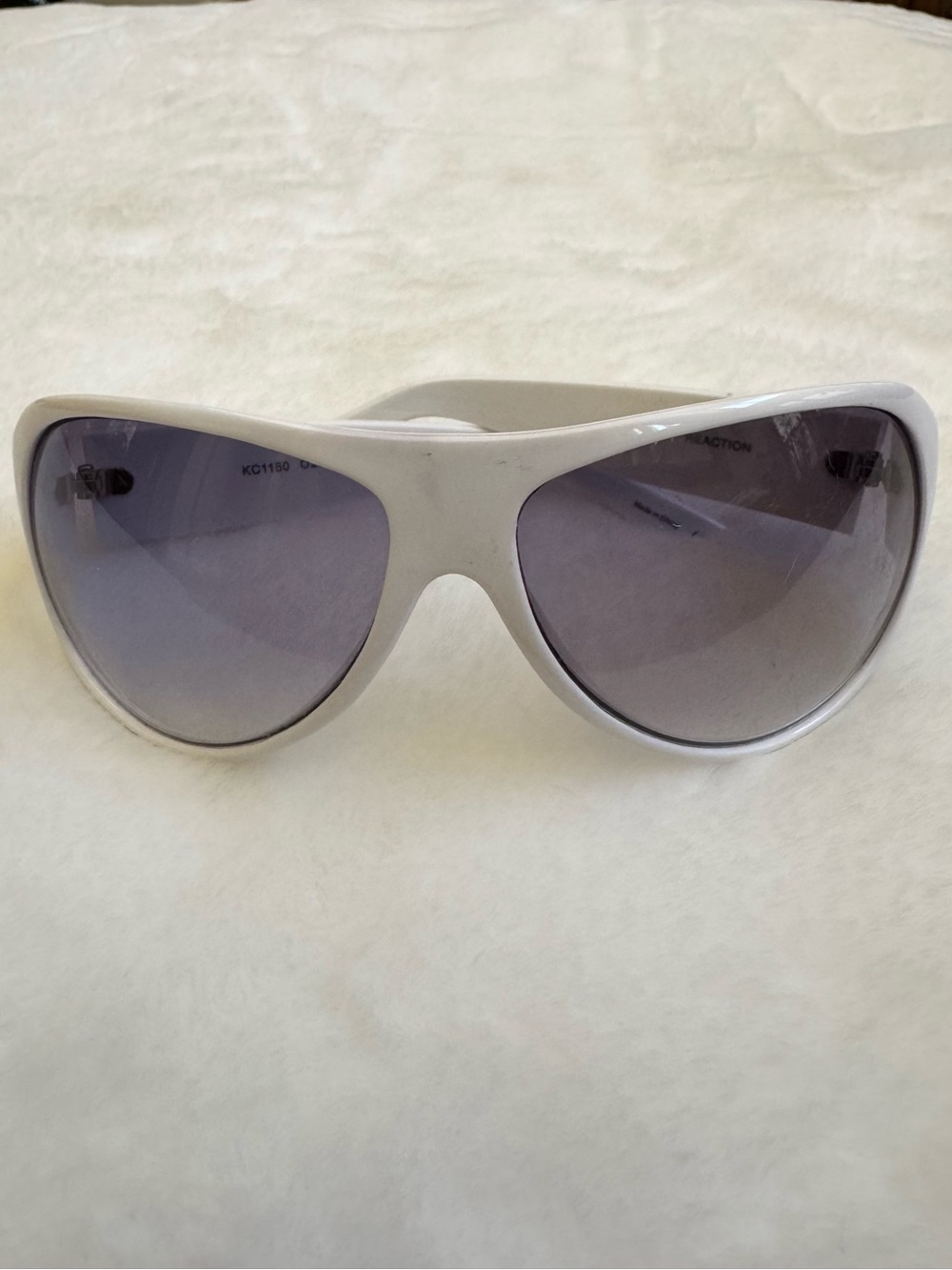 ✅ “Kenneth Cole Reaction” Unisex Aviator-Style Sunglasses Gradient Gray Lenses
